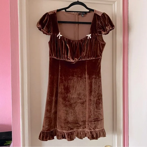 Delia’s Brown Velvet Short Sleeve Mini Dress w Bows - Picture 1 of 3